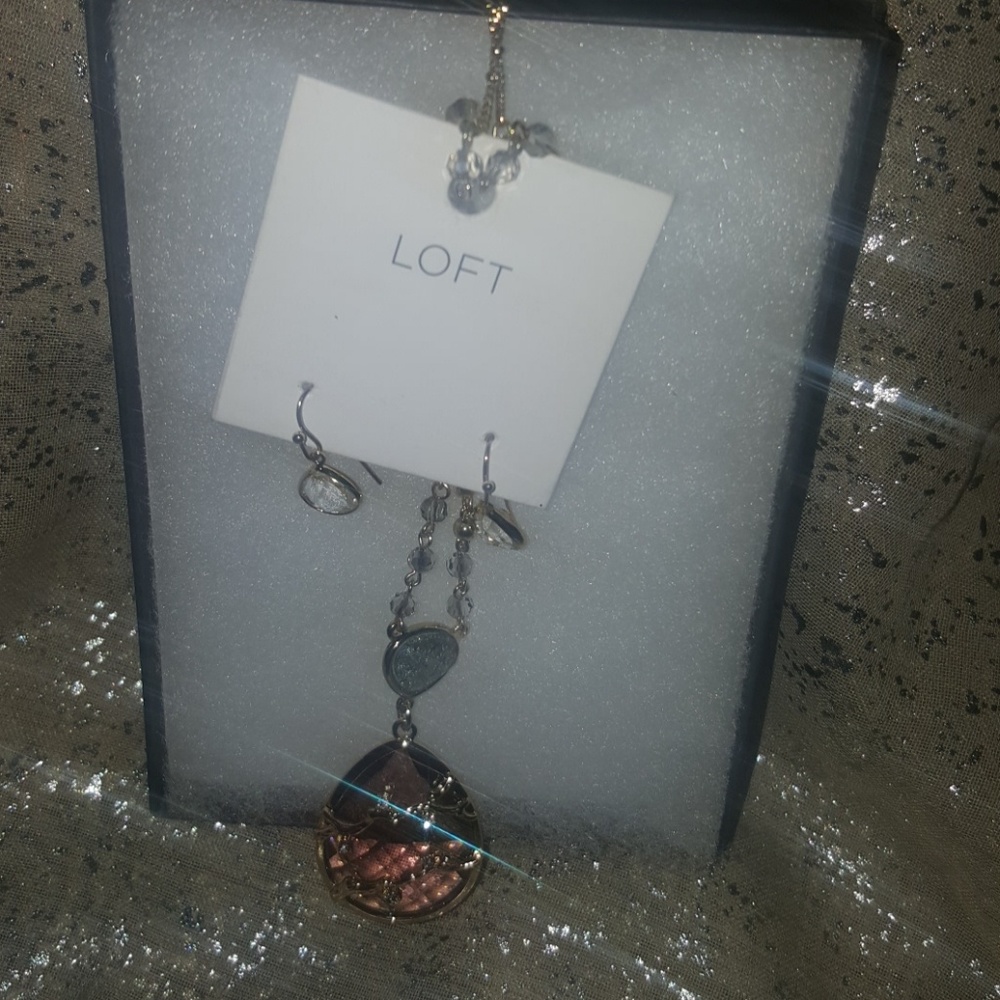 Jewelry - Picture 2 of 4